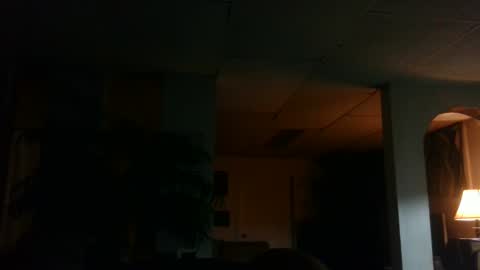 Snapshot of ouiostie chatting on December 6, 11:44 am Vraiment la online show from December 6, 11:44 am