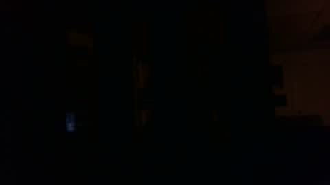 Snapshot of ouiostie chatting on December 6, 9:02 pm Vraiment la online show from December 6, 9:02 pm