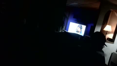 Snapshot of ouiostie chatting on January 6, 9:08 am Vraiment la online show from January 6, 9:08 am