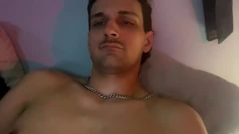 Snapshot of outlawdick226622 chatting on April 16, 11:00 am outlawdick226622 online show from April 16, 11:00 am