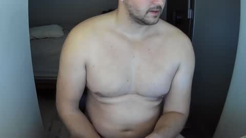 Snapshot of outside1991 chatting on December 1, 5:35 pm outside1991 online show from December 1, 5:35 pm