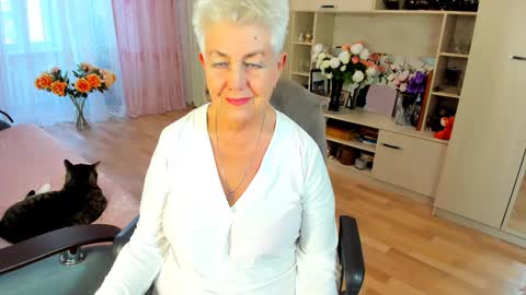 Alla online show from March 31, 3:01 pm