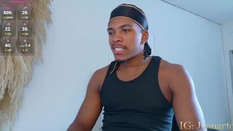 Snapshot of owen_222 chatting on July 9, 4:44 pm Owen online show from July 9, 4:44 pm