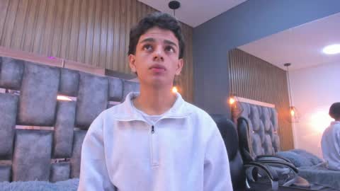 Owen Johnson online show from April 1, 11:33 am