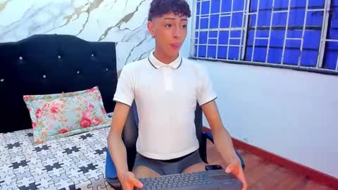 sexy owen online show from September 17, 10:55 pm