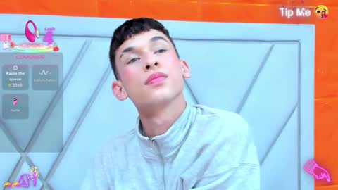 owen_stone1 online show from November 22, 9:36 pm