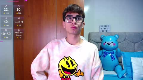 Owen  Independent model  online show from January 17, 12:10 am