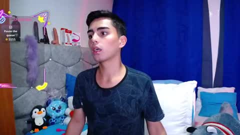 Owen  Independent model  online show from September 24, 11:30 pm