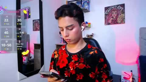 Owen  Independent model  online show from March 19, 8:07 am