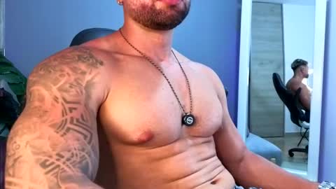 Snapshot of owenmaximus814 chatting on April 23, 11:18 pm Maximus Owen online show from April 23, 11:18 pm
