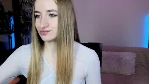 Oxy Foxie online show from May 25, 9:10 pm