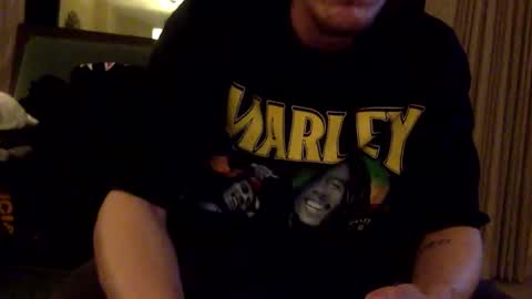 Snapshot of oystersbaby562 chatting on October 19, 5:19 am Frankie Oysters online show from October 19, 5:19 am
