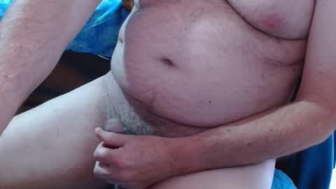 Snapshot of ozzieozzieoi chatting on September 17, 2:24 am HairyolOz online show from September 17, 2:24 am