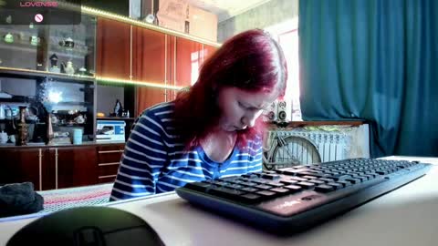 Ella online show from February 3, 11:31 am