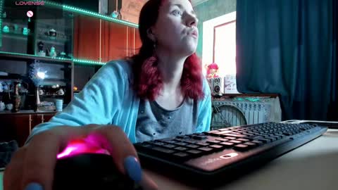 Ella online show from February 5, 12:06 pm