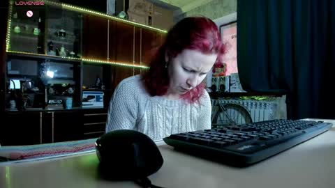 Ella online show from February 6, 1:10 pm