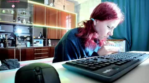 Ella online show from February 17, 6:42 am