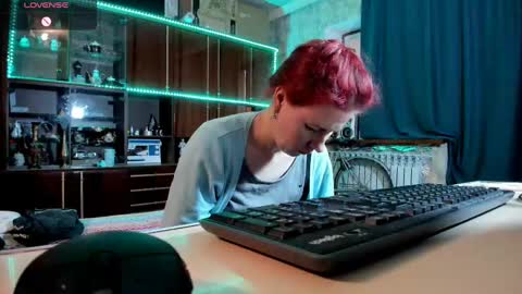 Ella online show from February 19, 1:28 pm