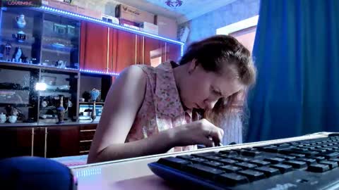 Ella online show from September 9, 7:08 am