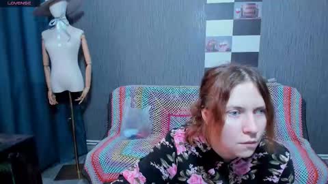 Ella online show from October 25, 7:49 am