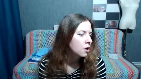 Ella online show from March 27, 7:03 am