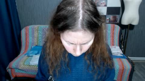 Ella online show from April 10, 6:29 am