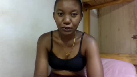 Snapshot of paatriy chatting on February 23, 7:17 am paatriy online show from February 23, 7:17 am