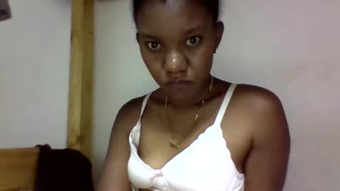 Snapshot of paatriy chatting on March 28, 10:48 am paatriy online show from March 28, 10:48 am