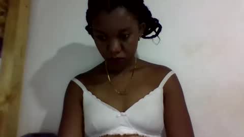 Snapshot of paatriy chatting on April 2, 12:47 pm paatriy online show from April 2, 12:47 pm