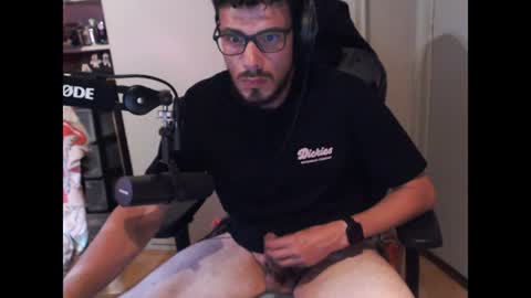 Snapshot of pablo029 chatting on August 5, 1:52 am pablo029 online show from August 5, 1:52 am