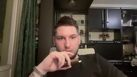 Snapshot of pablo_benzo chatting on October 21, 3:35 pm pablo_benzo online show from October 21, 3:35 pm