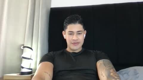 Snapshot of pablo_boston chatting on April 19, 8:55 pm Javi online show from April 19, 8:55 pm