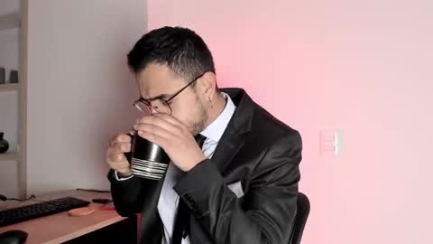 Snapshot of pablo_rincon95 chatting on December 25, 11:43 am pablo rincon95 online show from December 25, 11:43 am