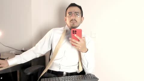 Snapshot of pablo_rincon95 chatting on January 4, 11:43 am pablo rincon95 online show from January 4, 11:43 am