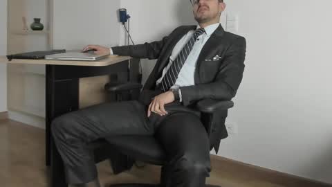 Snapshot of pablo_rincon95 chatting on February 3, 10:54 pm pablo rincon95 online show from February 3, 10:54 pm