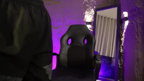 Snapshot of pablo_russoo chatting on February 16, 12:40 am pablo online show from February 16, 12:40 am