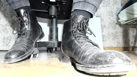 Pablo Meness online show from November 1, 7:05 pm