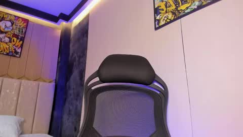 Paige online show from March 11, 9:32 pm