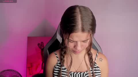 Snapshot of paigejayden chatting on June 10, 2:34 am Paige online show from June 10, 2:34 am