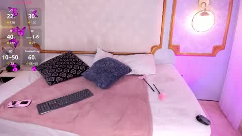 PaIIgePeach online show from April 8, 6:08 pm