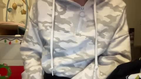 Snapshot of paisleysnowxo chatting on March 4, 7:51 am paisleysnowxo online show from March 4, 7:51 am