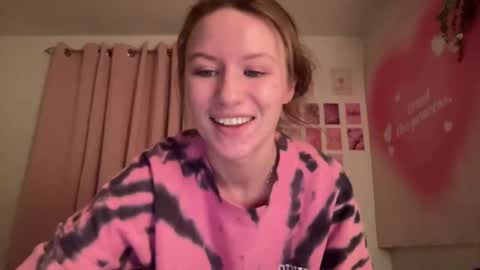 Snapshot of paisleysnowxo chatting on March 7, 4:13 am paisleysnowxo online show from March 7, 4:13 am