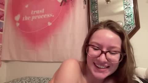 Snapshot of paisleysnowxo chatting on March 11, 5:38 am paisleysnowxo online show from March 11, 5:38 am