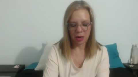 Snapshot of paloma_martin chatting on May 6, 3:02 am paloma online show from May 6, 3:02 am