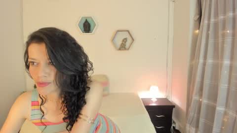 Paloma  online show from November 15, 9:43 pm