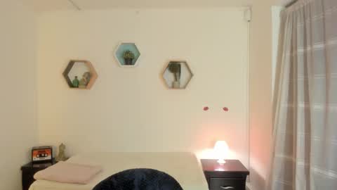 Snapshot of paloma_victory chatting on February 24, 8:40 pm Paloma online show from February 24, 8:40 pm