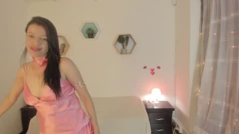 Paloma  online show from April 8, 9:48 pm