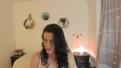 Snapshot of paloma_victory chatting on June 10, 9:03 pm Paloma online show from June 10, 9:03 pm