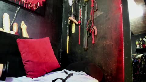 Paloma online show from February 26, 1:00 am