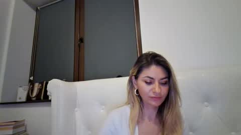 Snapshot of pamela051087 chatting on December 15, 9:30 pm Pamela051087 online show from December 15, 9:30 pm